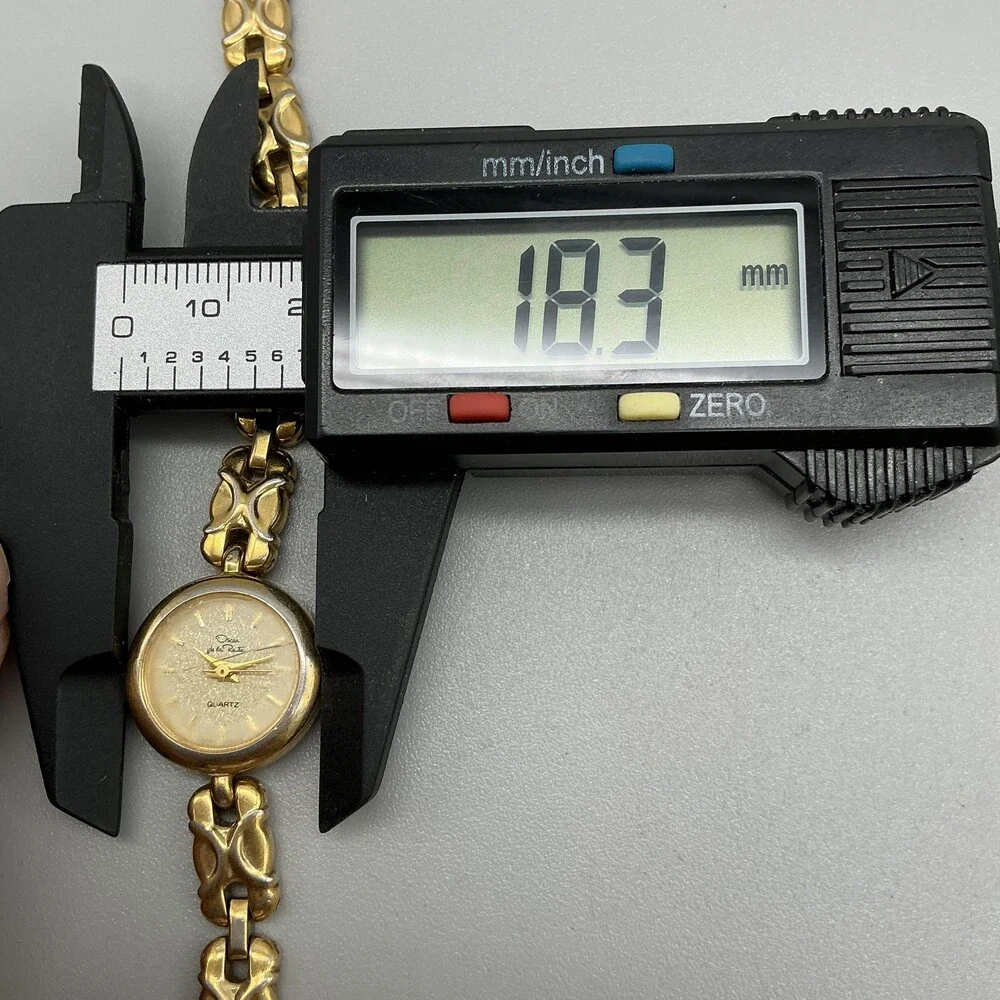 Vintage Oscar De La Renta Womens Watch 18mm Gold Tone Bracelet New Battery 7.75